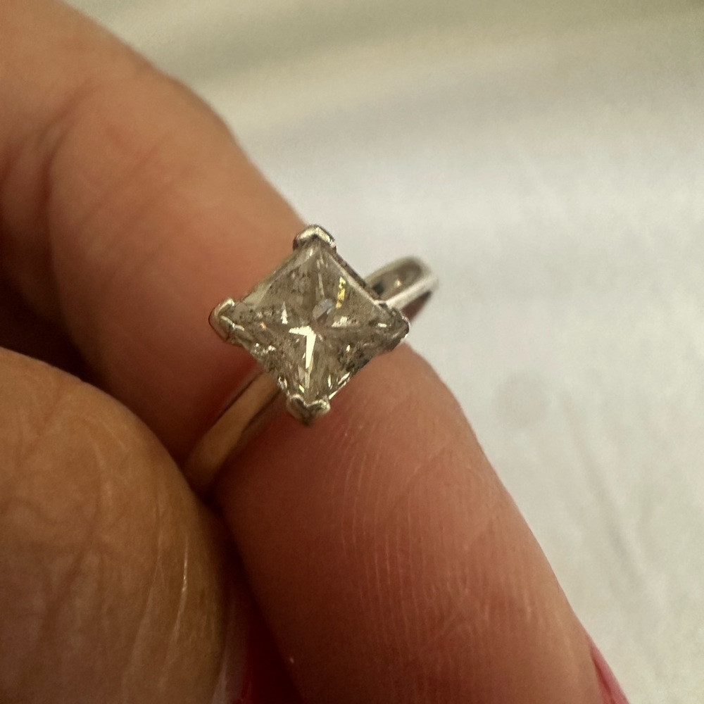 Elegant White Gold Diamond Ring 1 ct. with enhancer band